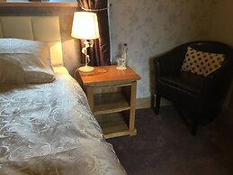 Lakeview Guest House