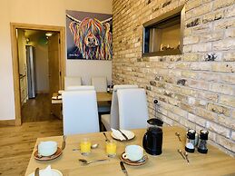 Lakeview Guest House