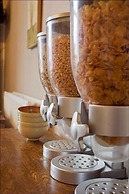 Lakeview Guest House