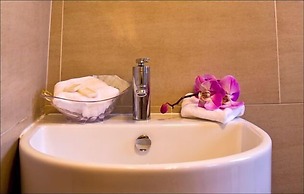 Lakeview Guest House