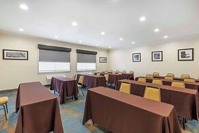Best Western Plus Lake Worth Inn & Suites