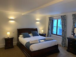 Pilgrims Hotel