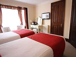 Pilgrims Hotel