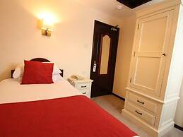 Pilgrims Hotel