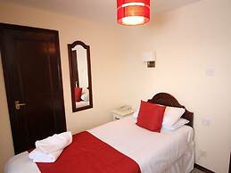Pilgrims Hotel