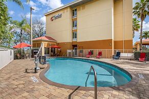 Comfort Inn & Suites Orlando North