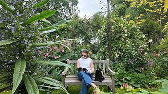 Eccleston Square Hotel