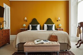 Georgian House Hotel