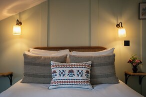 Georgian House Hotel