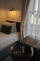 Georgian House Hotel
