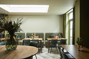 Georgian House Hotel