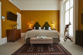 Georgian House Hotel