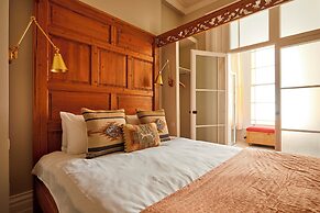 Georgian House Hotel