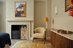 Georgian House Hotel