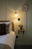 Georgian House Hotel