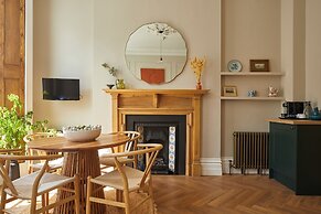 Georgian House Hotel