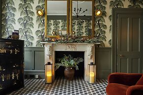 Georgian House Hotel