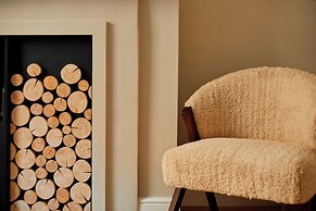 Georgian House Hotel