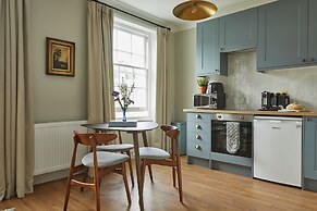 Georgian House Hotel