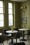 Georgian House Hotel