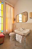 Georgian House Hotel