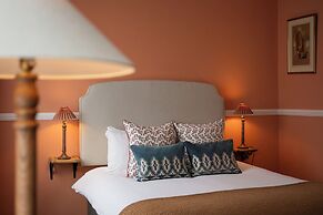Georgian House Hotel