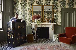 Georgian House Hotel