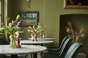 Georgian House Hotel