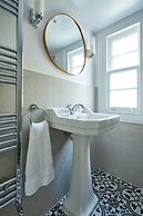 Georgian House Hotel