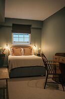 Georgian House Hotel