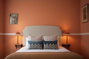 Georgian House Hotel