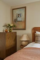 Georgian House Hotel