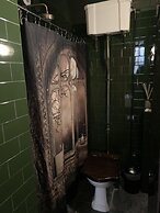 Georgian House Hotel