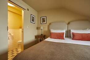 Georgian House Hotel