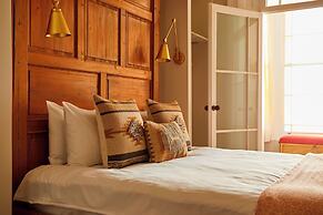 Georgian House Hotel