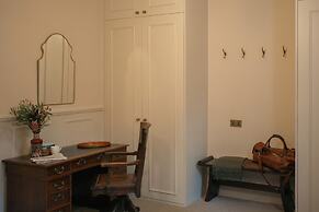 Georgian House Hotel