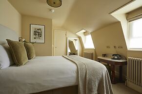 Georgian House Hotel