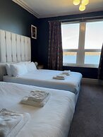 Nomi Rooms and Restaurant