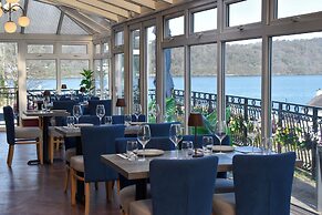 Nomi Rooms and Restaurant