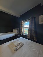 Nomi Rooms and Restaurant