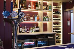 Nomi Rooms and Restaurant