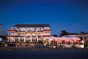 Cobo Bay Hotel