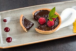 Dunalastair Hotel Suites