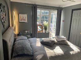 Da Vinci Guest House Gatwick