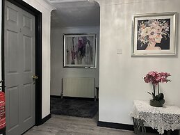 Da Vinci Guest House Gatwick