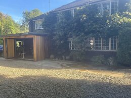 Da Vinci Guest House Gatwick