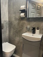 Da Vinci Guest House Gatwick