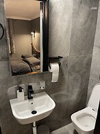 Da Vinci Guest House Gatwick