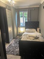 Da Vinci Guest House Gatwick