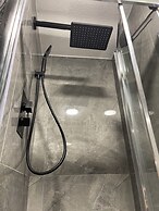 Da Vinci Guest House Gatwick